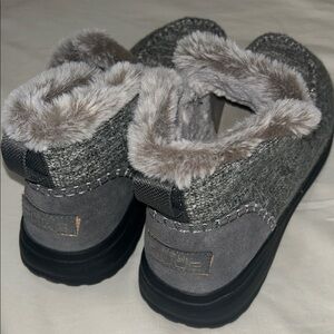 Hey Dude Gray Faux Fur Ankle Booties
